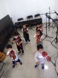 Preparándose para el concierto - Simphonykids - Escuela de Música - Puebla